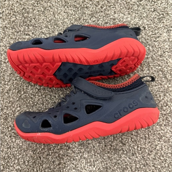 CROCS Swift Blue and Red Water Play Shoes Boy's Kid's Size 11 - Picture 7 of 9